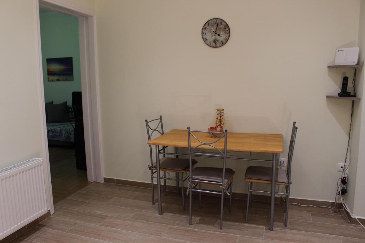 Comfortable Apartment In The Center Of アテネ エクステリア 写真